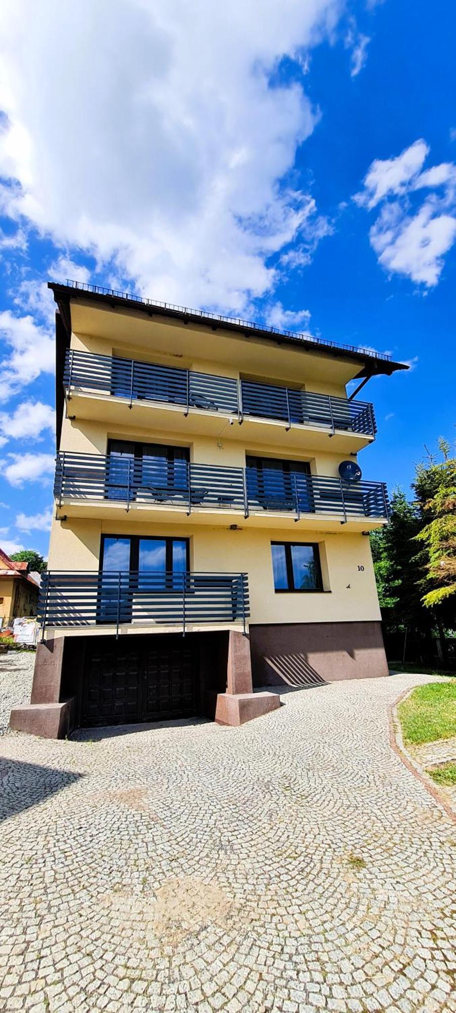 Apartamenty Diamond Na Sportowej Тилич Екстериор снимка